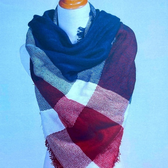 Color Block Blanket Scarf - Burgundy/Navy - Picture 3 of 3